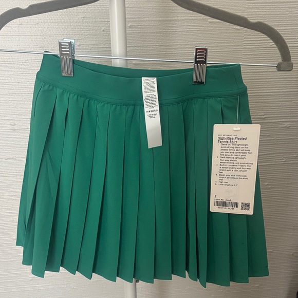 lululemon athletica Dresses & Skirts - lululemon athletica Emerald Green Pleated Tennis Skirt